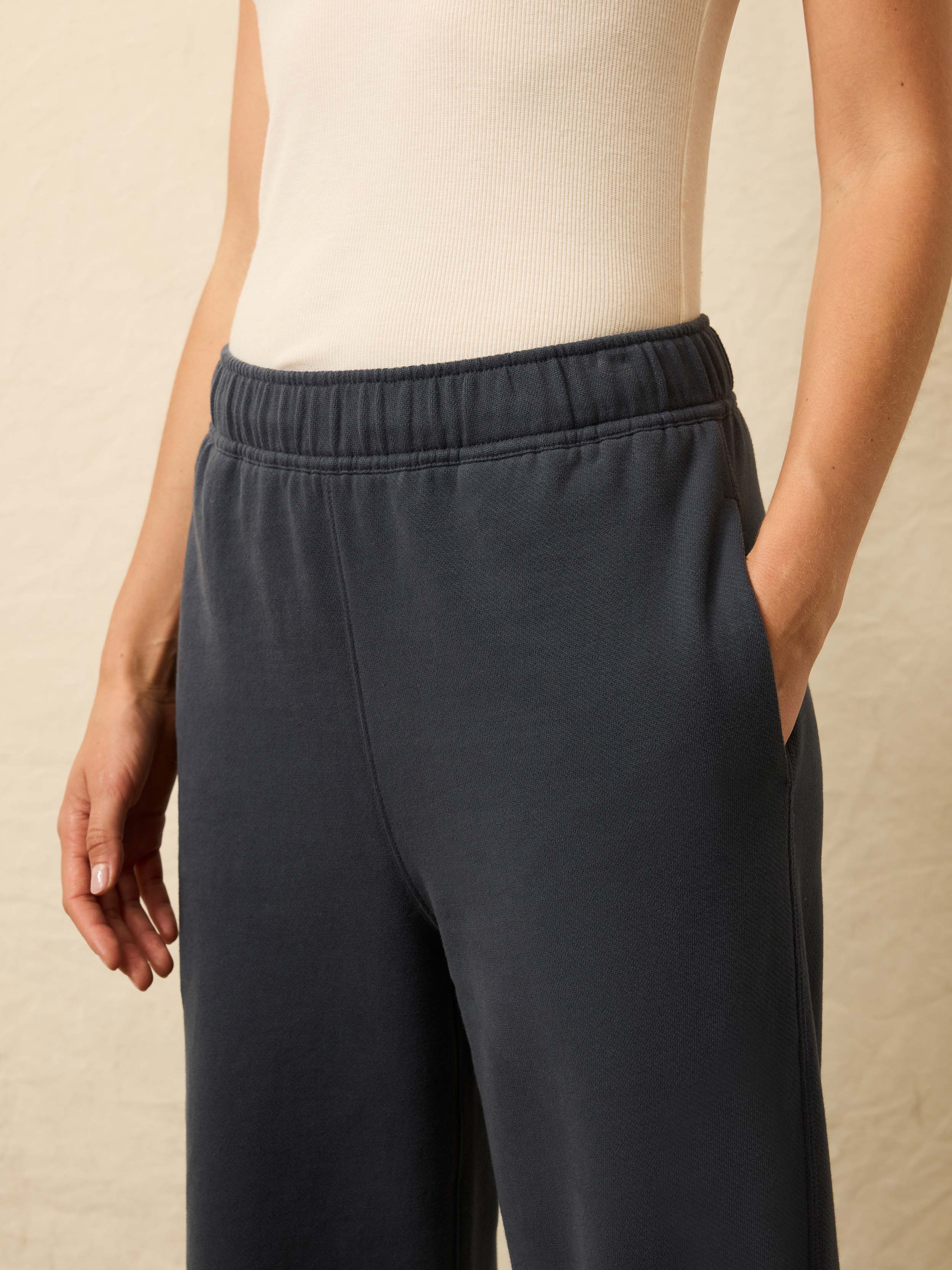 High Standard Fleece Wide Leg Sweatpant - Blue Nights | Faherty Brand