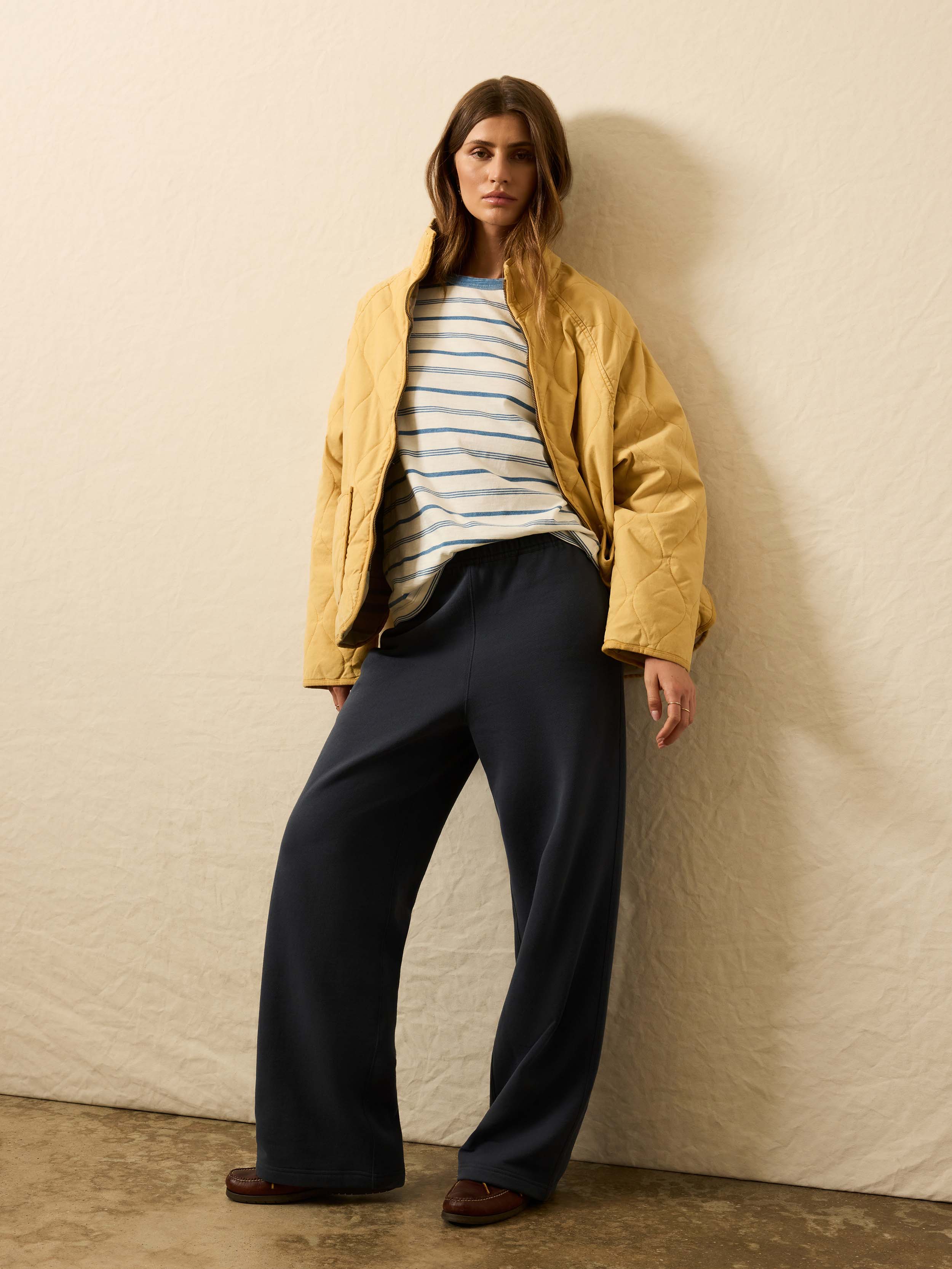 High Standard Fleece Wide Leg Sweatpant - Blue Nights | Faherty Brand