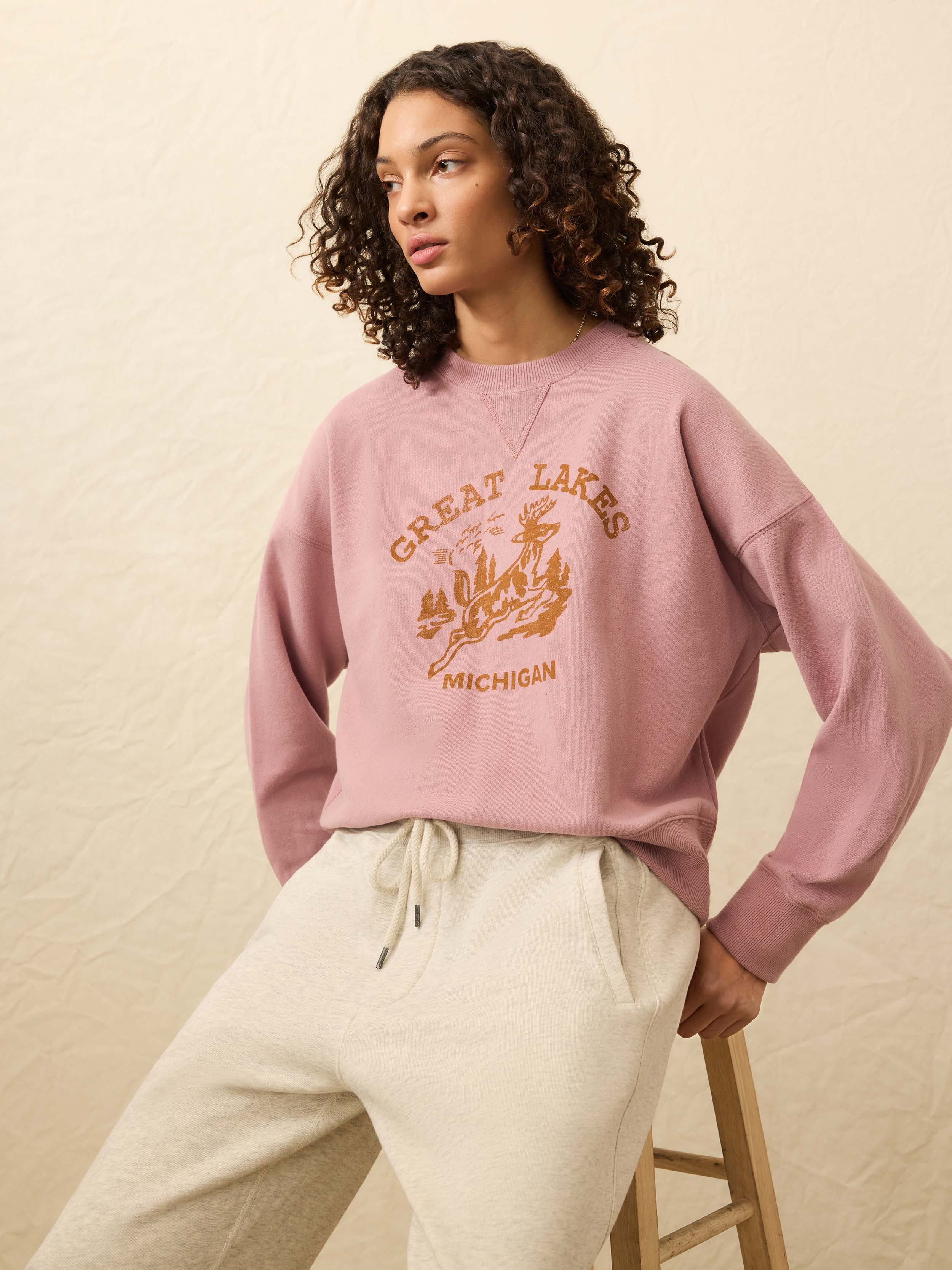 High Standard Fleece Vintage Crewneck - Nostalgia Rose | Faherty Brand