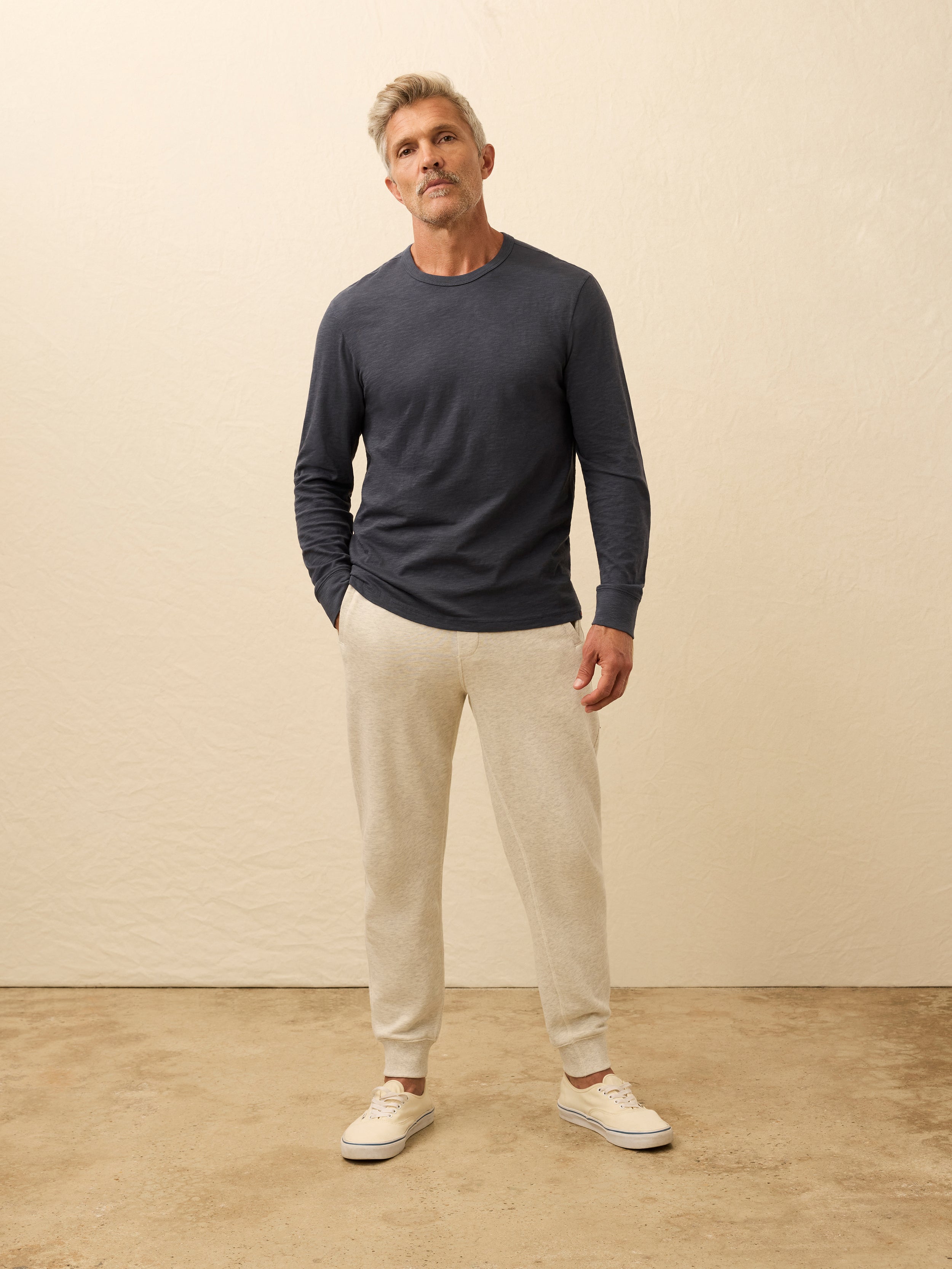 Long-Sleeve Sunwashed Tee - Dune Navy | Faherty Brand