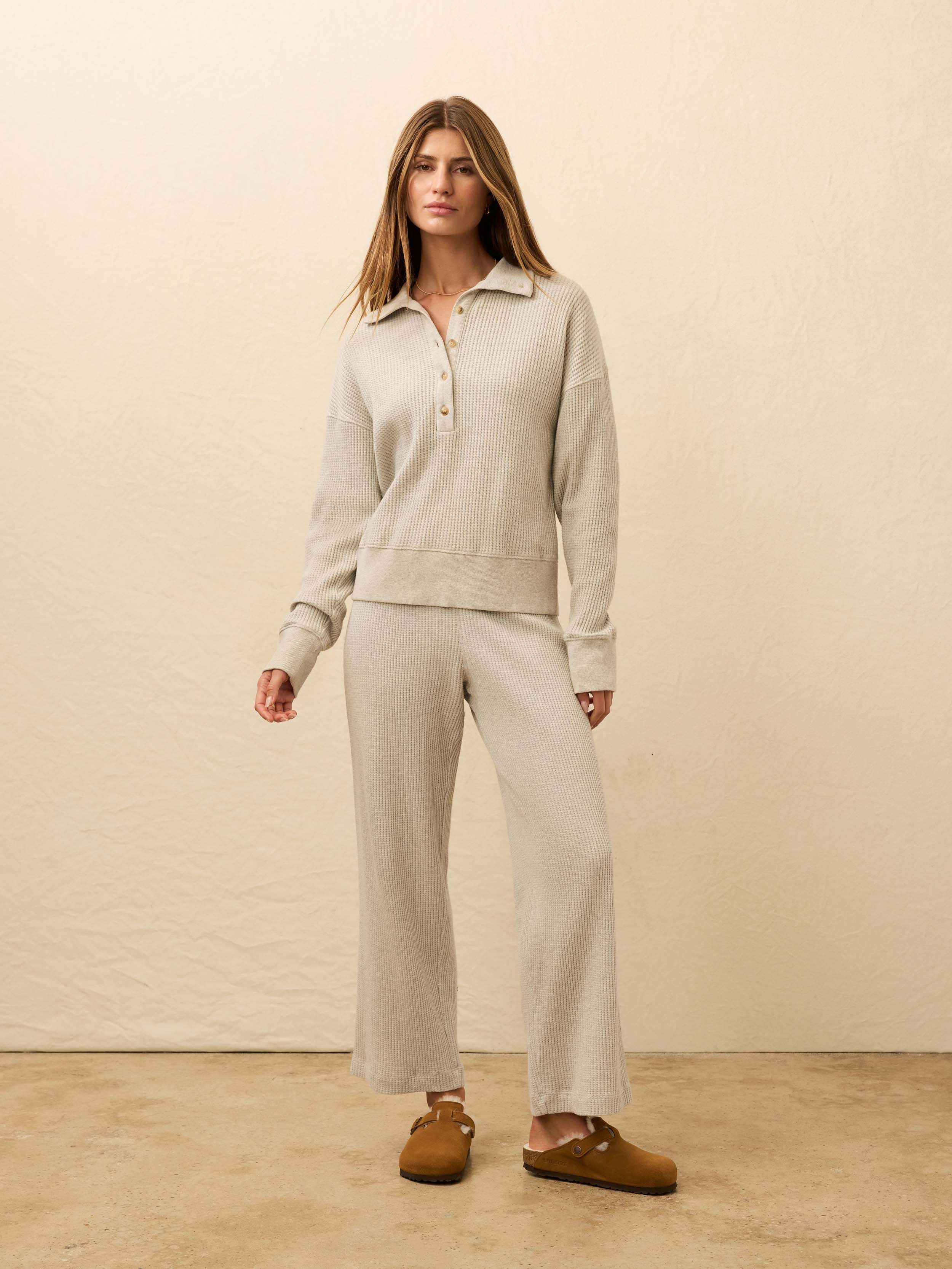 Apres Waffle Henley - Light Grey Heather | Faherty Brand