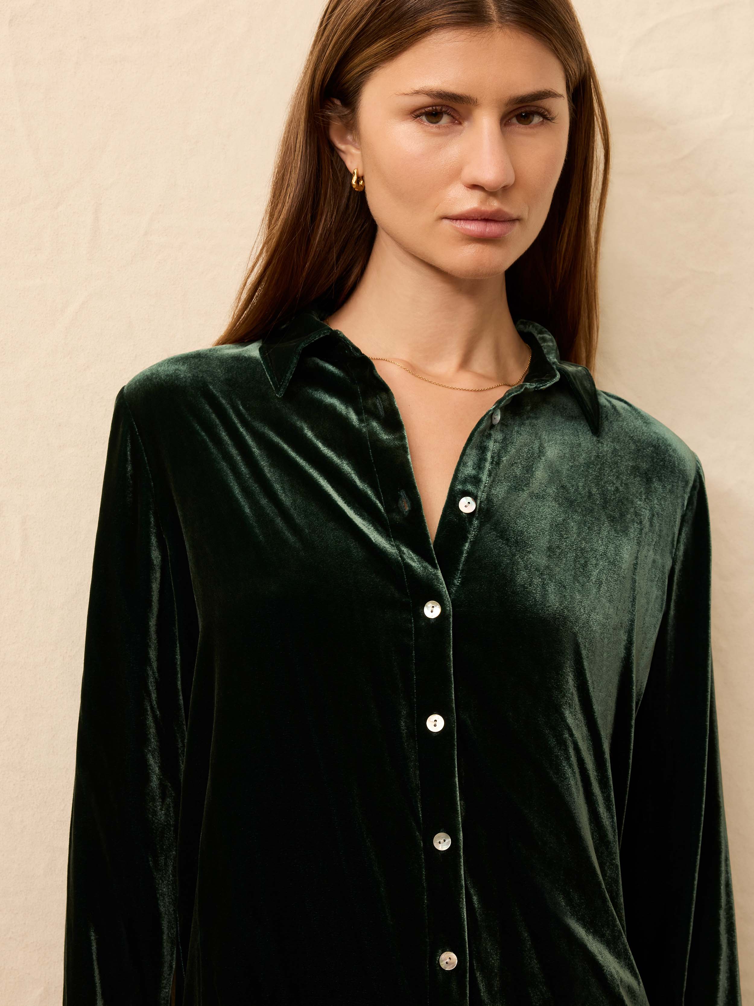 Stretch Silk Velvet Genevieve Shirt - Sea Moss | Faherty Brand