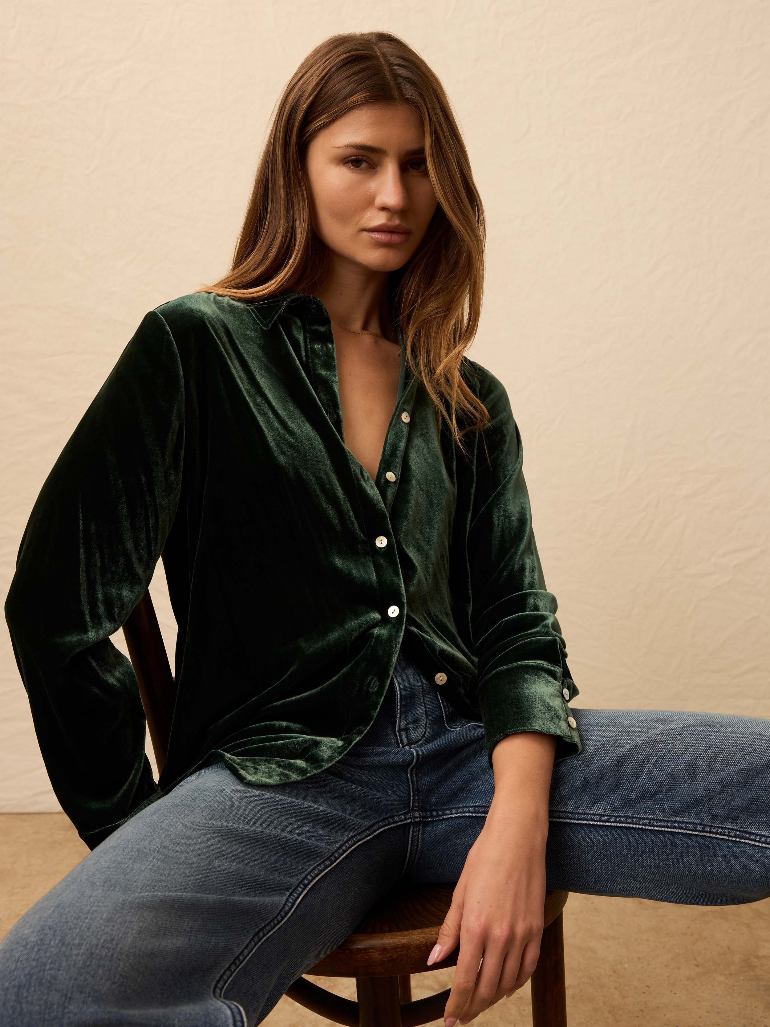 Stretch Silk Velvet Genevieve Shirt - Sea Moss | Faherty Brand