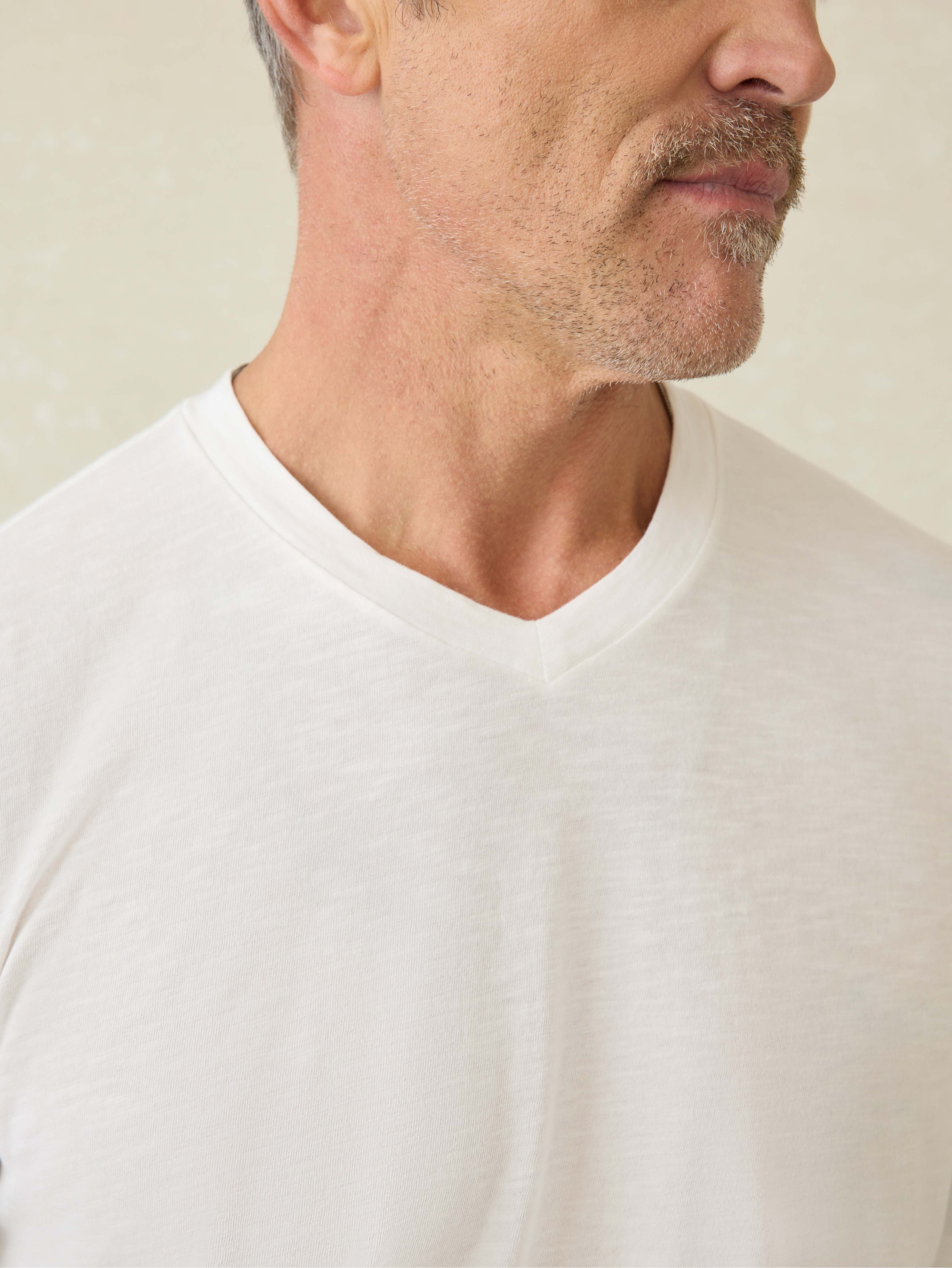 Short-Sleeve Sunwashed V-Neck Tee - White | Faherty Brand
