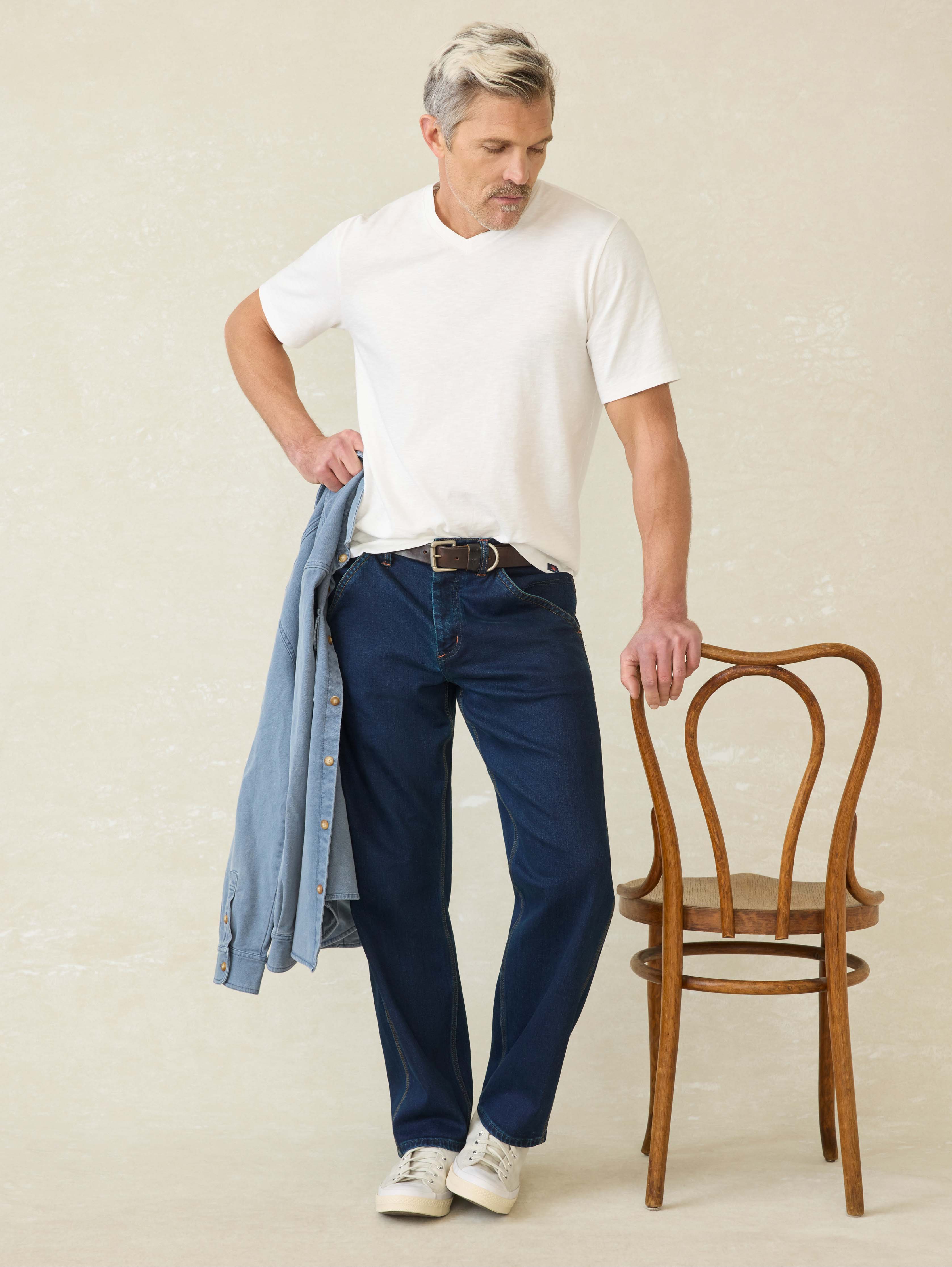 Short-Sleeve Sunwashed V-Neck Tee - White | Faherty Brand