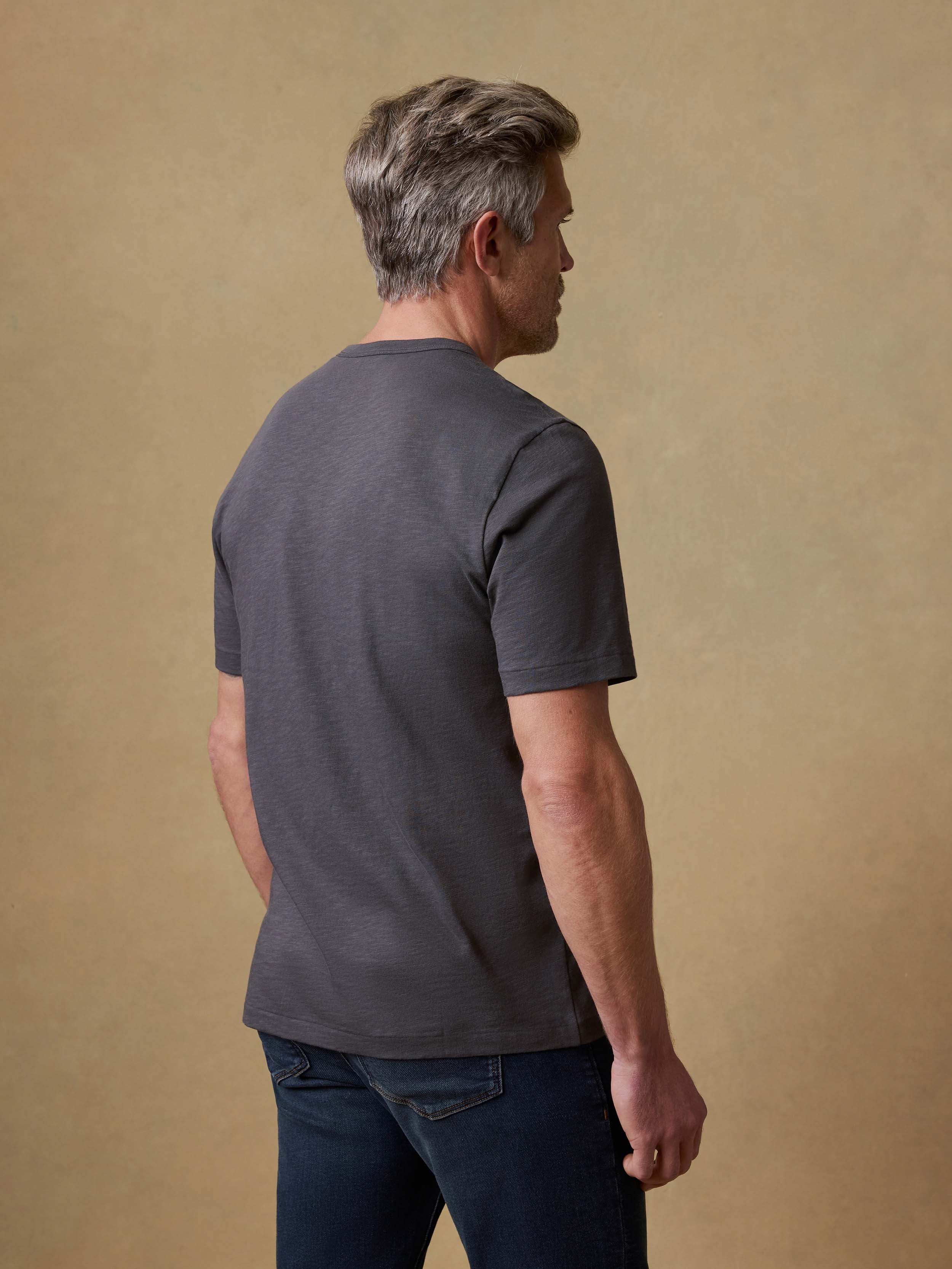 Sunwashed Regenerative Pocket Tee - Graphite | Faherty Brand