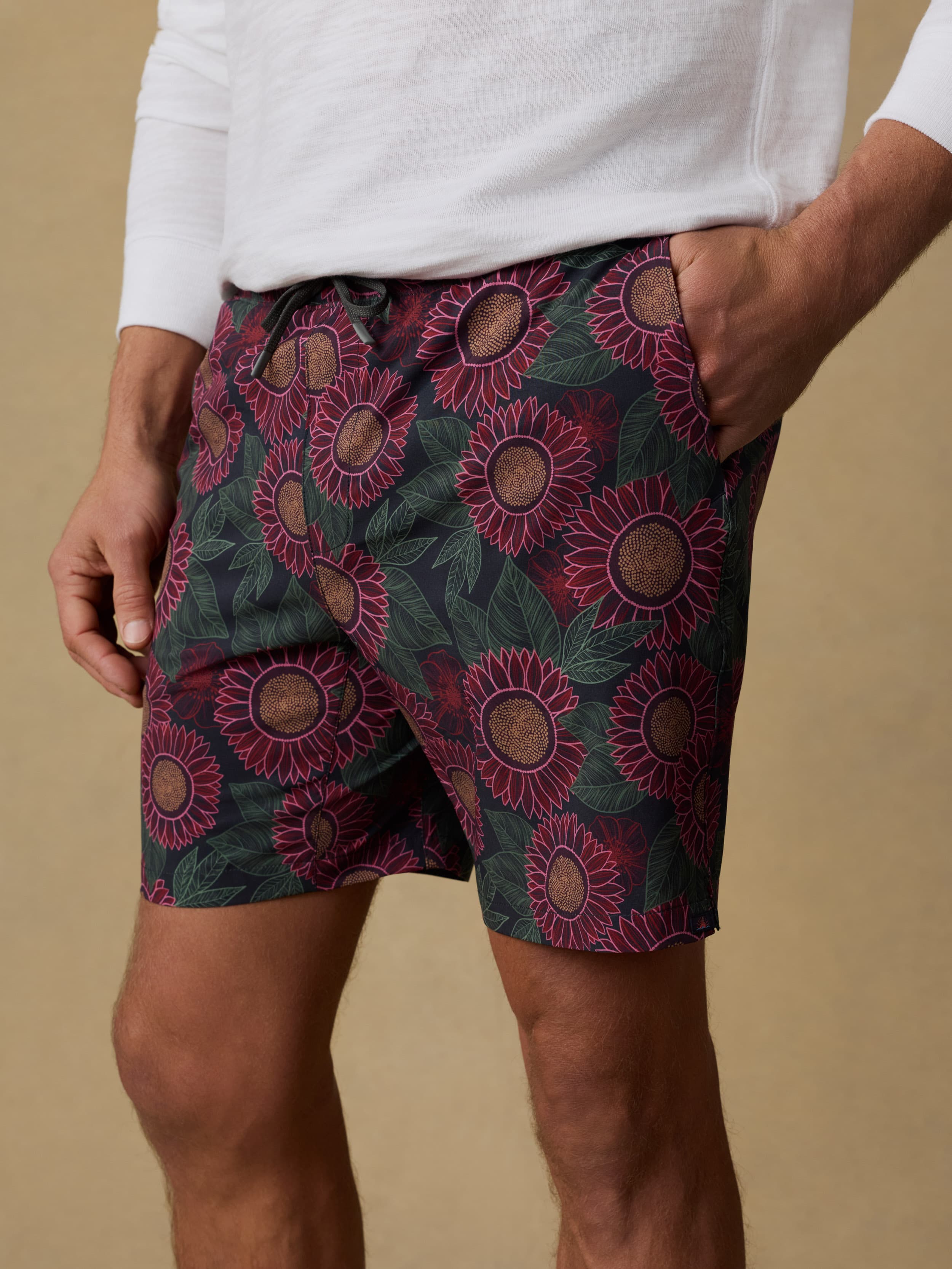 Shorelite Trunk (7") - Black Floral Road | Faherty Brand