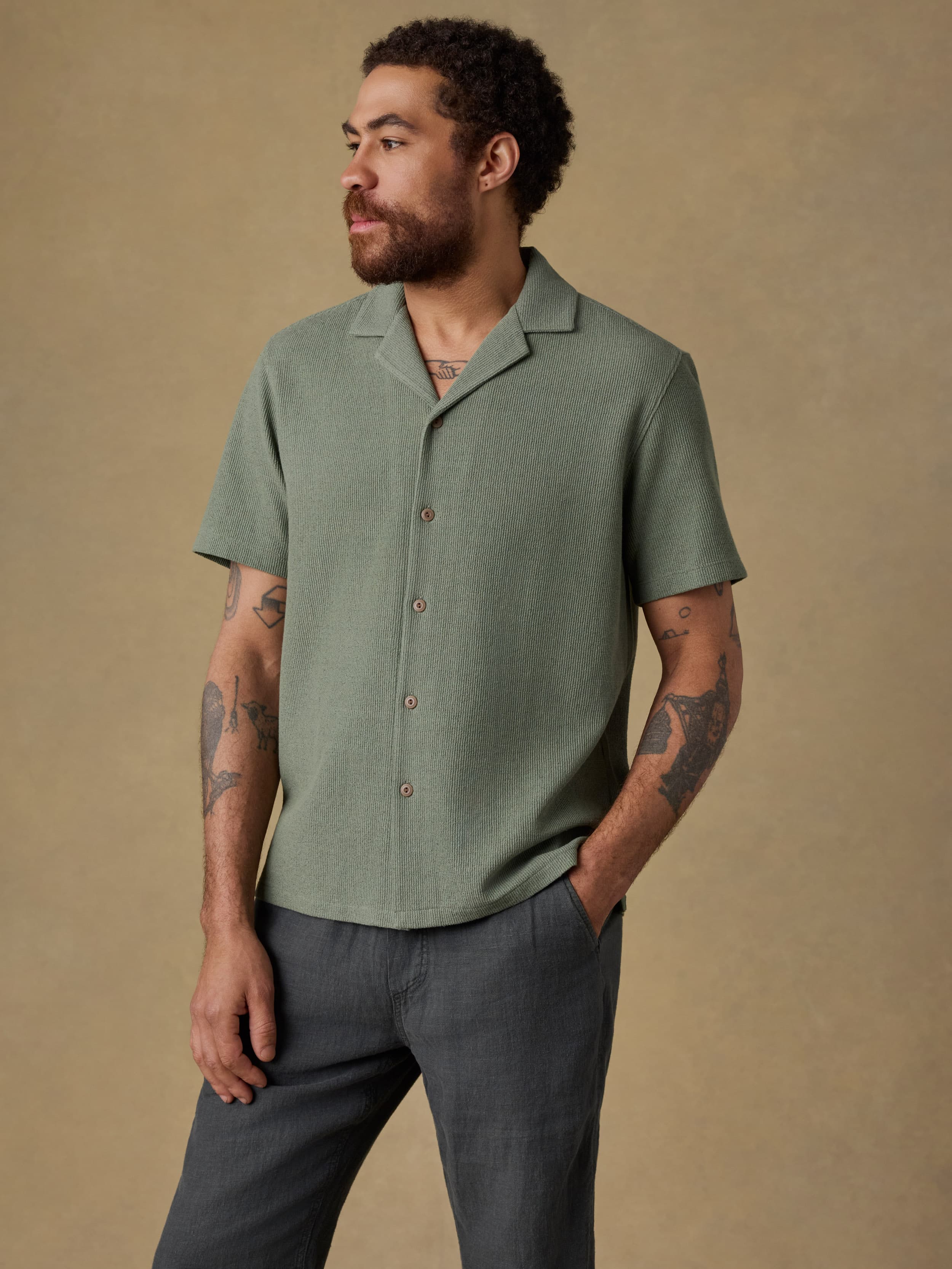 Short-Sleeve Oasis Camp Shirt - Faded Spruce | Faherty Brand